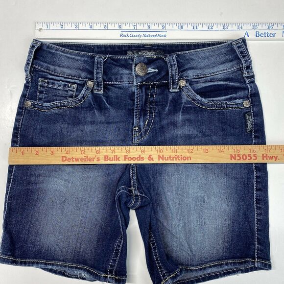 Silver Suki Mid Shorts Sz 27 (28"Waist) Stretch Denim Jean Dark Wash Distress - Picture 3 of 12